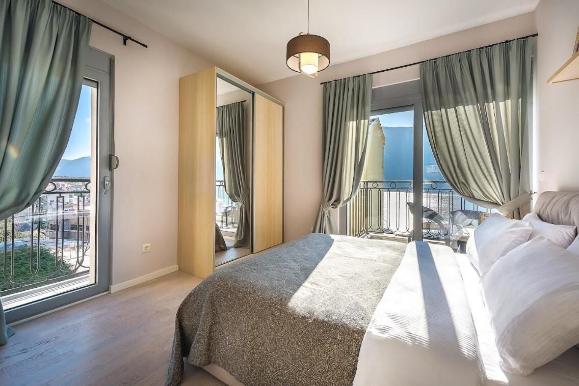 Апартаменты AZZURO Delux with Pool near the Beach Котор