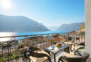 Апартаменты AZZURO Delux with Pool near the Beach Котор Апартаменты с 2 спальнями-1