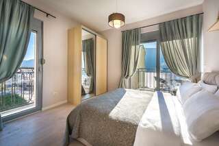 Апартаменты AZZURO Delux with Pool near the Beach Котор Апартаменты с 2 спальнями-10