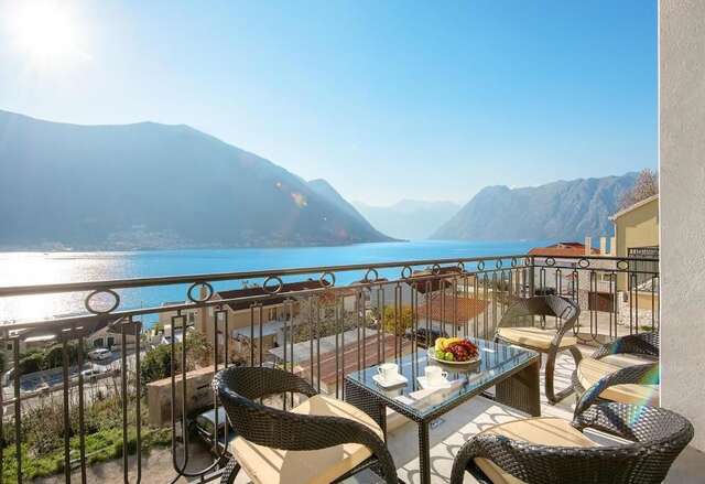Апартаменты AZZURO Delux with Pool near the Beach Котор-3